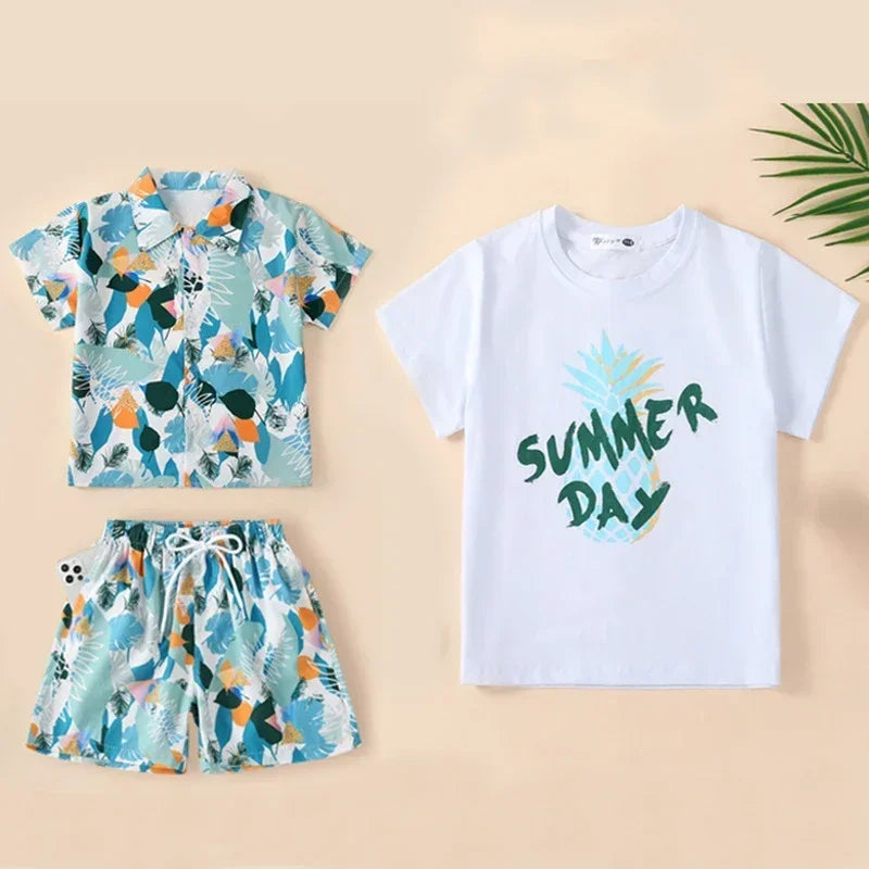 Área de férias casal olhar roupas mãe filha vestidos pai filho conjuntos família combinando roupas de praia férias pai-filho