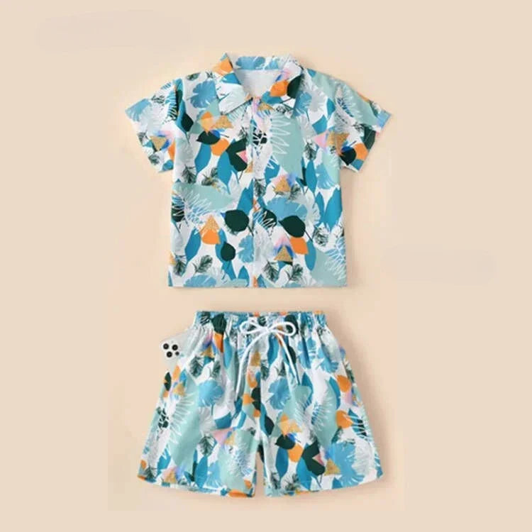 Área de férias casal olhar roupas mãe filha vestidos pai filho conjuntos família combinando roupas de praia férias pai-filho