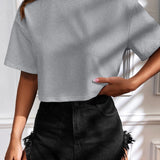 Camiseta Cropped Feminina de Malha Canelada Oversized com Ombro Caído e Manga Curta, Cor Sólida, Casual, Streetwear, para Festas de Verão e Uso Diário