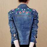 Jaqueta jeans bordada feminina curta 2025 primavera e outono nova versátil elástica fina jaqueta jeans versão coreana jaqueta top